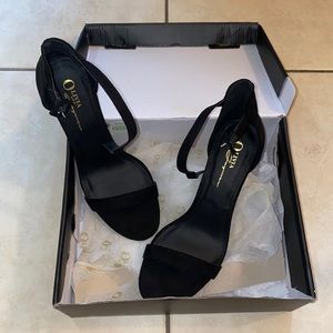 Fashion Nova Black open toe heels